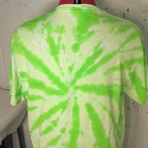Delta Boutique Tie Dye Neon Green Boho Large T-shirt - Picture 5 of 10